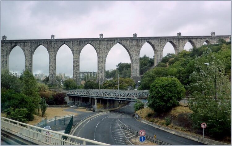 Top 6 Things to do in Portugal Lisbon Aquas Livres Aqueduct