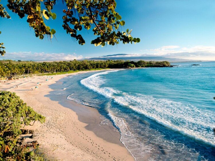 Top 10 Hottest States in USA Hawaii
