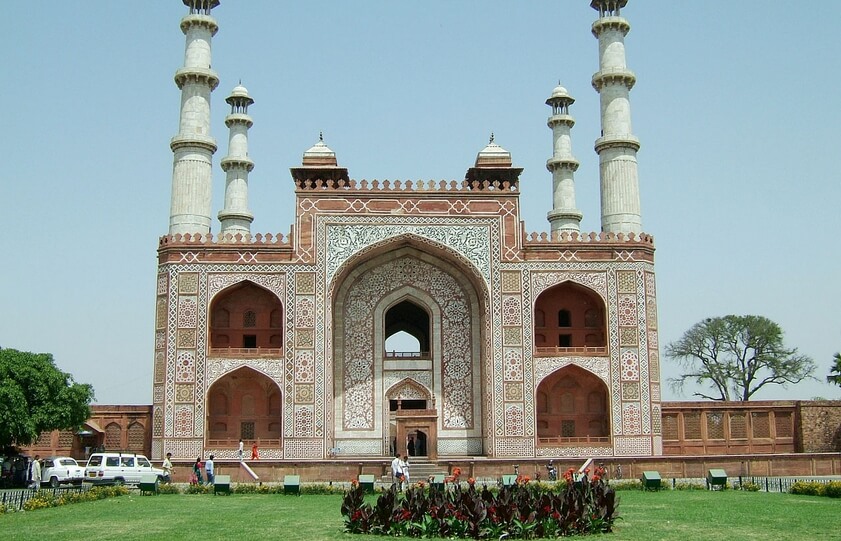 Agra Tour Packages that will Make your Vacations Memorable Agra Tour Packages 3