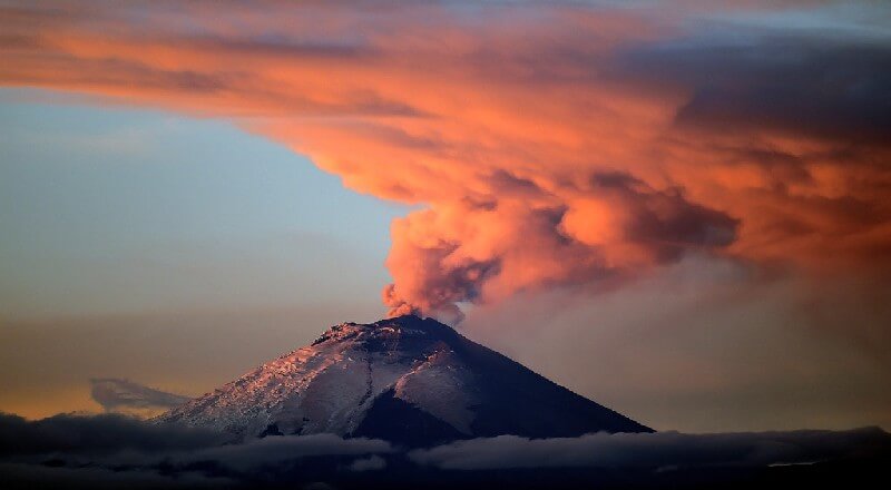 Facts about Mauna Loa – Largest Sub Ariel Volcano on the Earth Facts about Mauna Loa 1